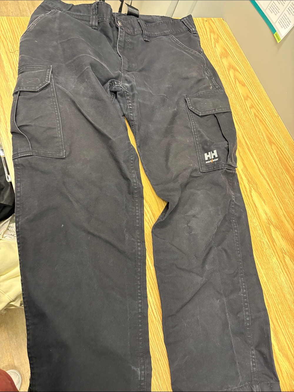 Helly Hansen Black Men's Cargo Work Pants with Flap Pockets